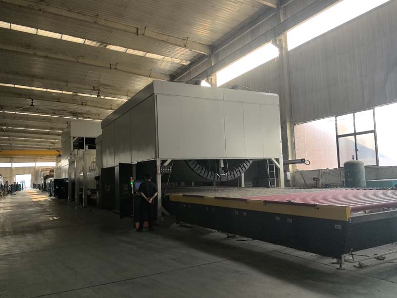 North Glass Group visited the inspection, and the manufacturing strength of our factory's bent steel glass has attracted attention again