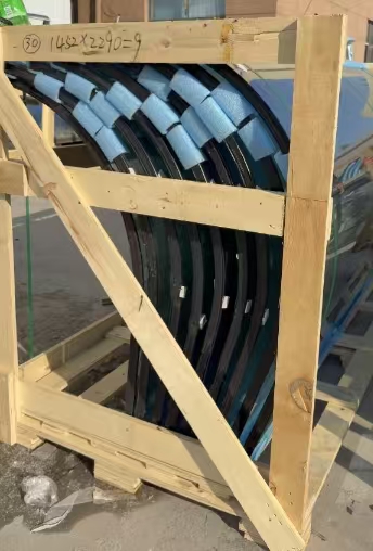 Small-Radius Curved Tempered Glass Manufacturer | R300 Curved Tempering | Straight-Section Curved Glass Starting at R350mm | Xunyuan Glass