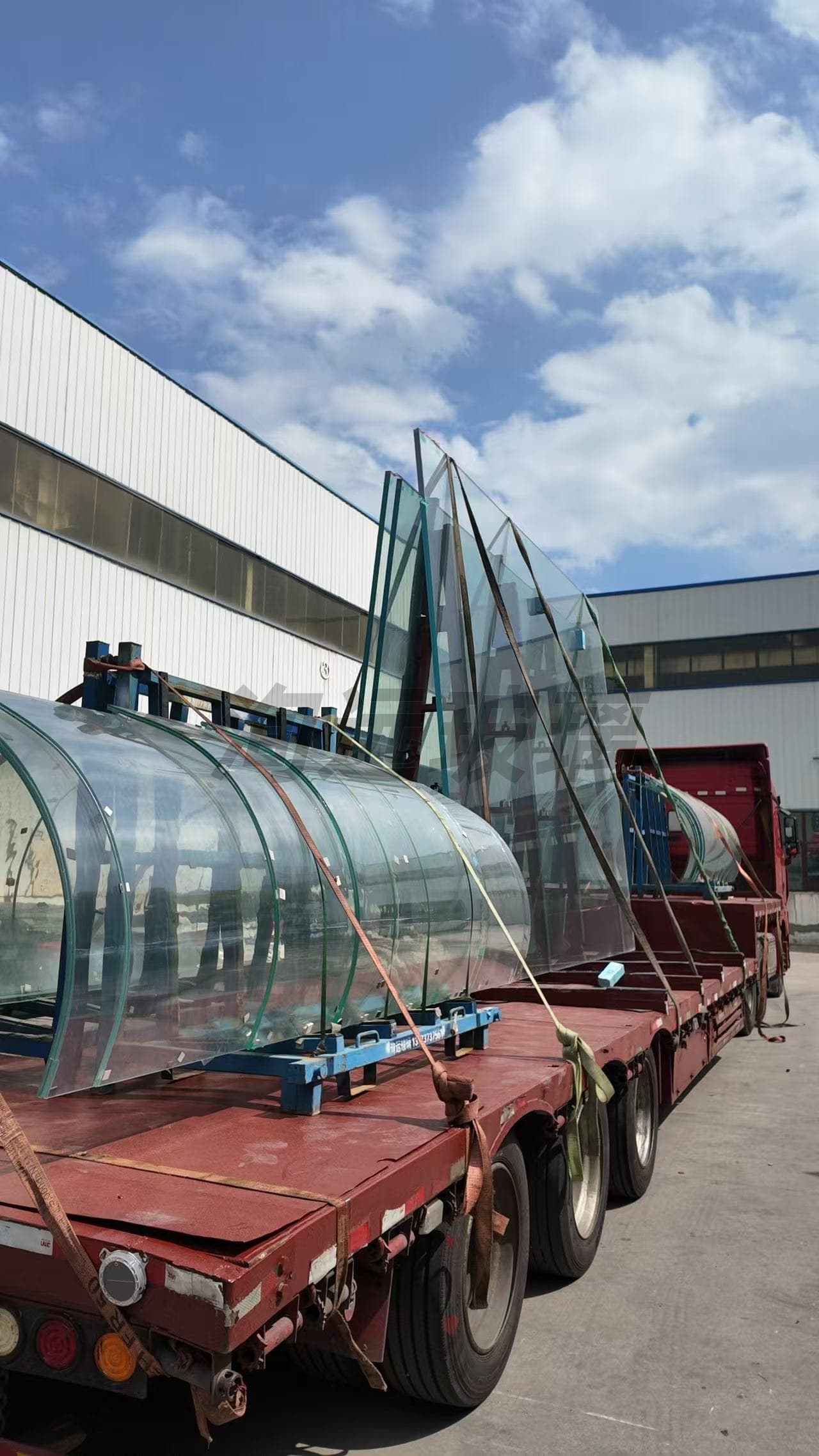 Small Radius Bent Tempered Glass | Curved Glass Manufacturer - XunYuan Glass
