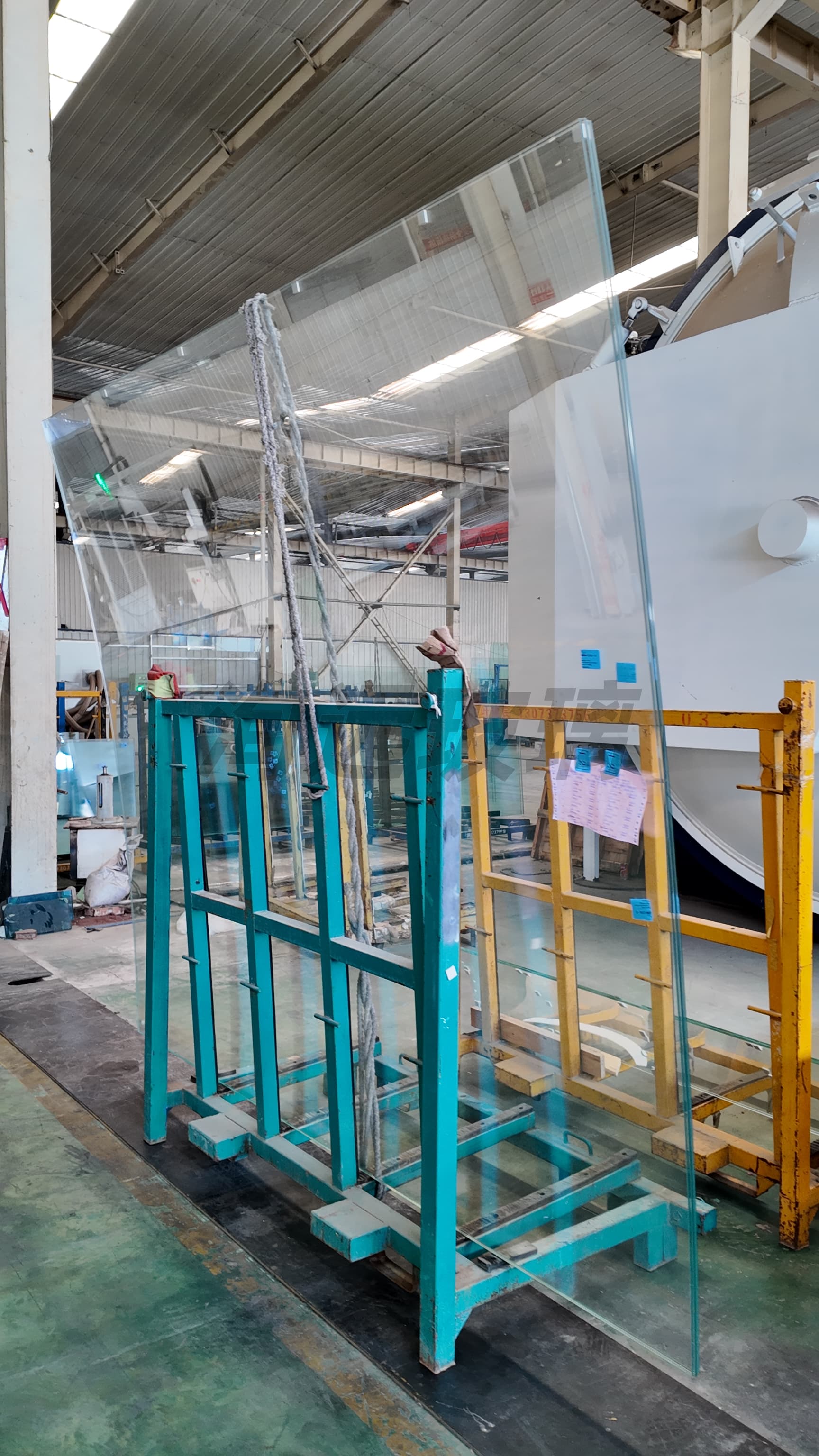Large-Radius Curved Tempered Glass: Laminated, Insulated & Low-E Combinations